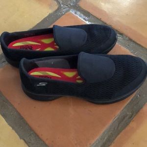 Skechers GoWalk 4 Sneakers